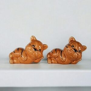 Vintage Japanese Ceramic Salt & Pepper Shakers Cute Lounging Tigers Kitsch Style